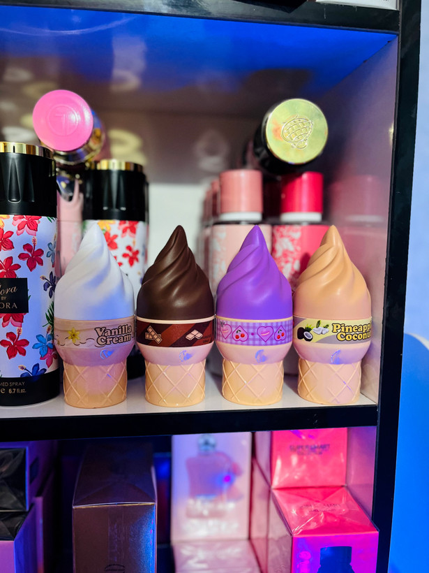 عطر بستنی یامی🍓🥥